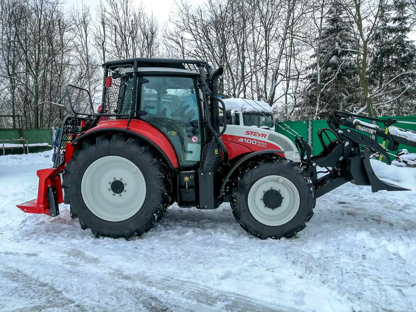 Lesnicke-traktory-STEYR-AGRI-CS-Forst.jpg